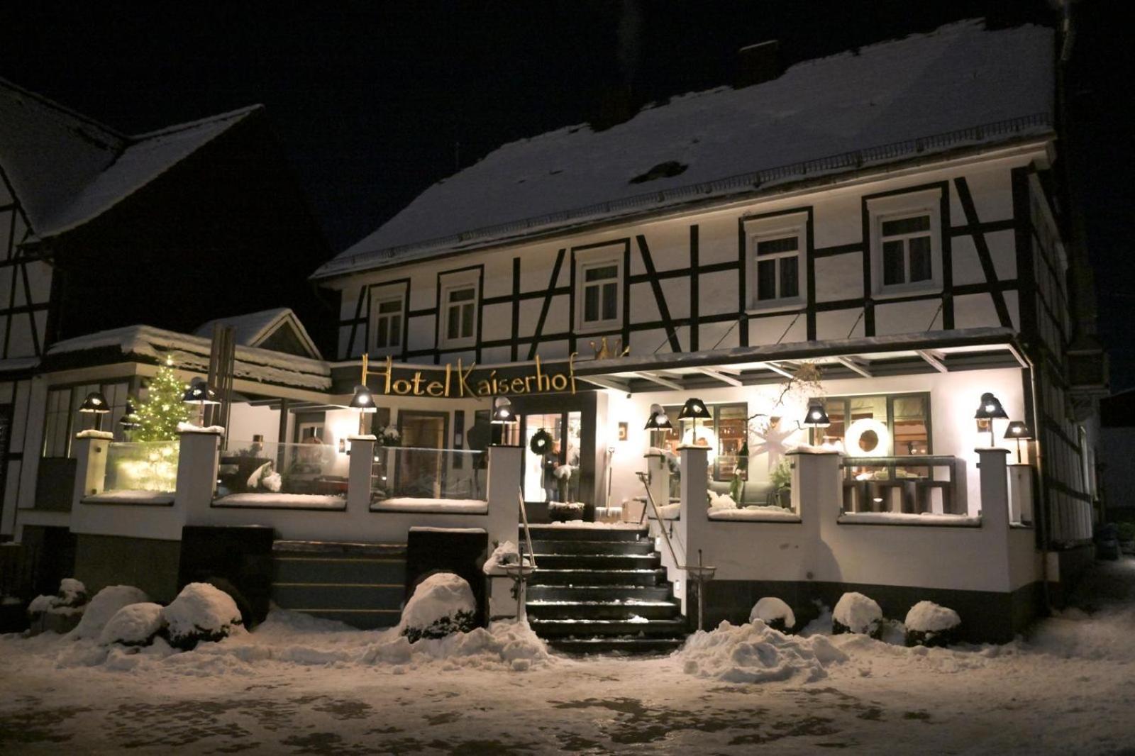 Hotel Kaiserhof Медебах Екстер'єр фото