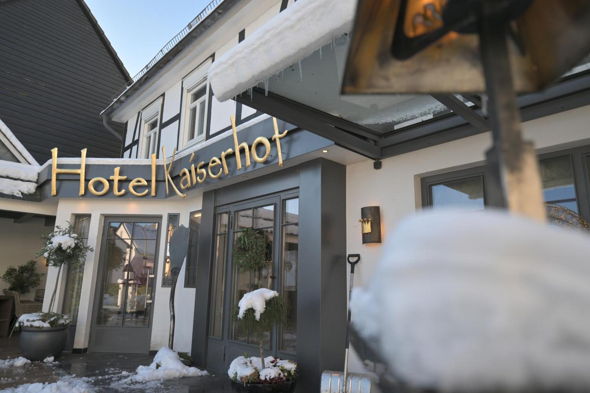 Hotel Kaiserhof Медебах Екстер'єр фото