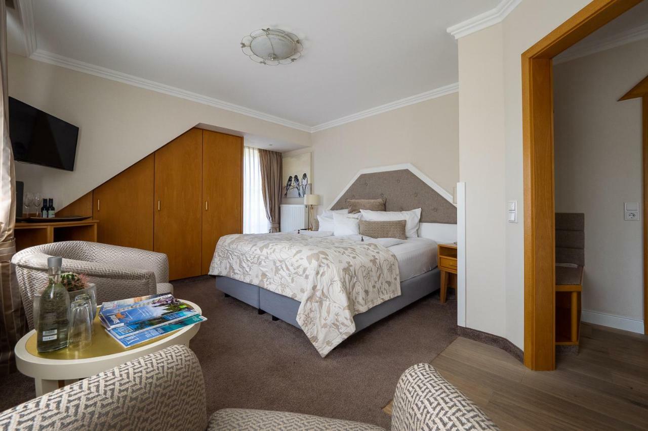Hotel Kaiserhof Медебах Екстер'єр фото